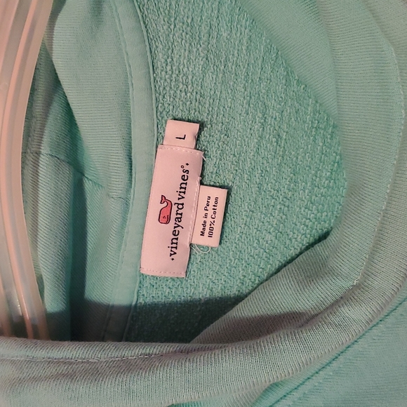 Vineyard Vines pullover - Picture 3 of 3